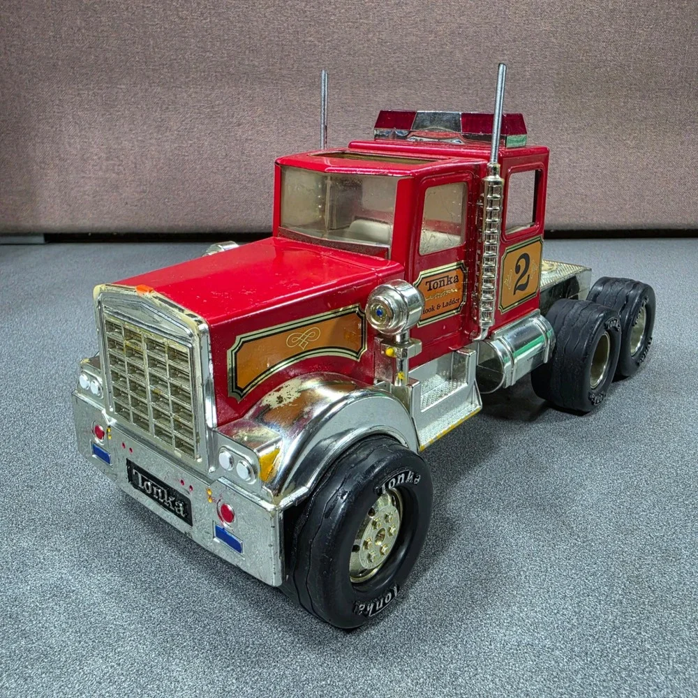 Vintage Tonka Hook and Ladder‎ Fire Truck #2 Plastic/Steel W/Siren Made In USA